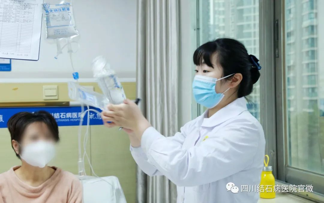 【喜报】祝贺四川结石病医院护士陈娇荣获全市护理技能大赛二等奖!(图7) 【喜报】祝贺四川结石病医院护士陈娇荣获全市护理技能大赛二等奖!(图7)