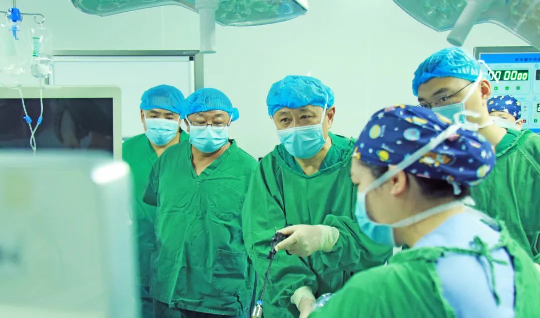 全国权威保胆专家齐聚四川结石病医院 共探“中国医师协会内镜保胆培训基地”高质量发展路径(图13) 全国权威保胆专家齐聚四川结石病医院 共探“中国医师协会内镜保胆培训基地”高质量发展路径(图13)