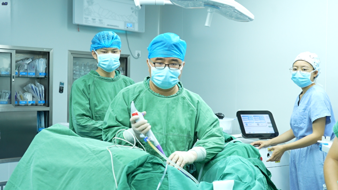 跨国寻医记:“越南医生建议我回国治疗,我就来了四川结石病医院”(图3) 跨国寻医记:“越南医生建议我回国治疗,我就来了四川结石病医院”(图3)