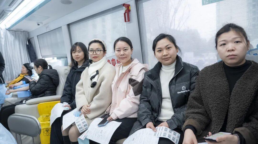 当“天使白”献上“热血红”：我院积极响应卫健局无偿献血活动(图7)