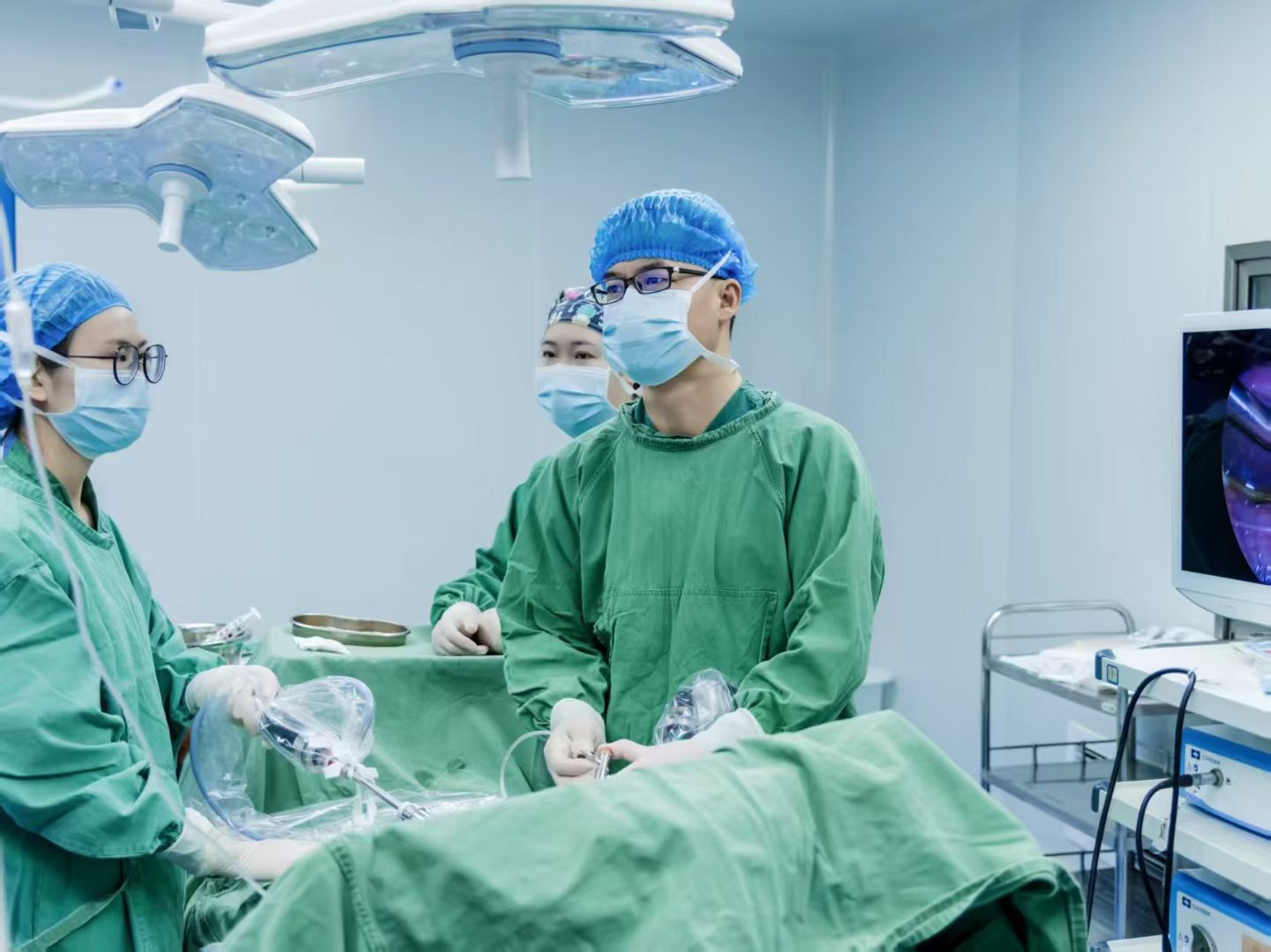 保胆取出123颗!盲目吃药为何成结石“帮凶”?【四川胆结石医院】(图3) 保胆取出123颗!盲目吃药为何成结石“帮凶”?【四川胆结石医院】(图3)